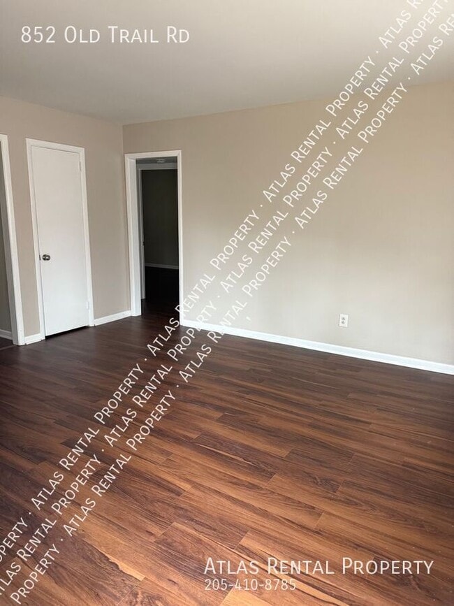 Photo - 852 Old Trail Rd