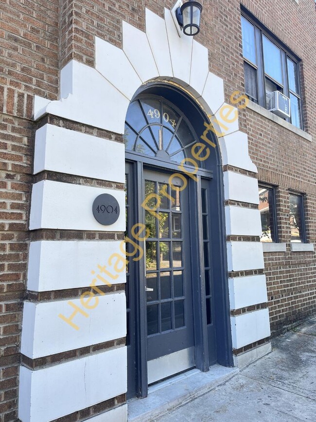 Building Photo - Freshly Updated Southampton 1 Bedroom Unit 4904 #16