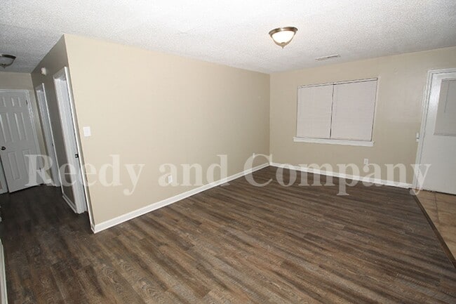 Photo - 5356 Lakeview Cove