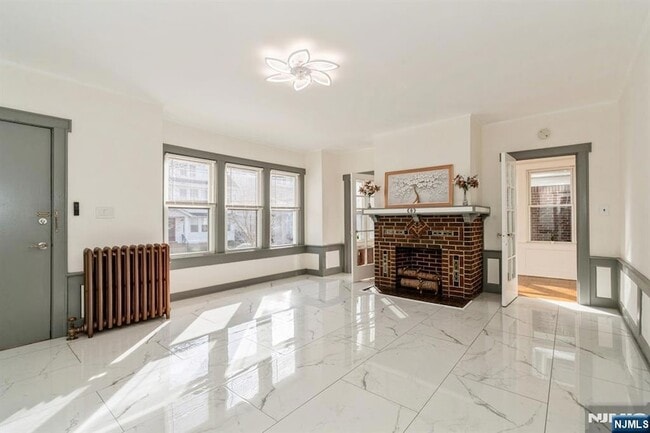 Photo - 41-43 Poe Avenue Unit 1 Unidad 1