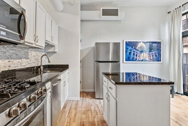 Photo - 400 W Ontario St Unit 608