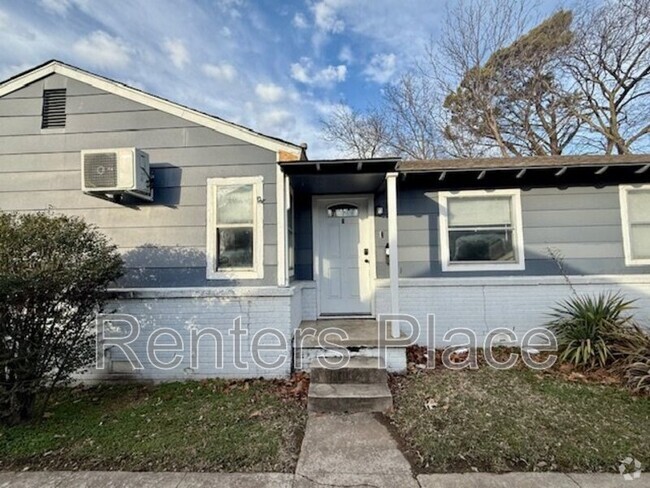 Building Photo - 2915 E Easton St Unit #B Rental