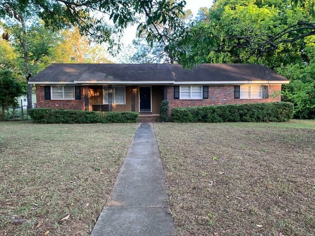 Photo - 2426 Whispering Pines Cir