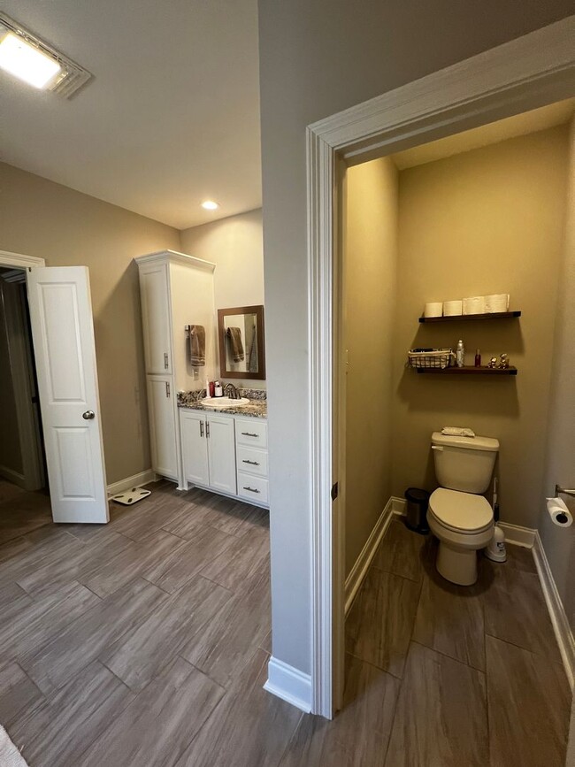 Photo - 3 Bedroom, 2 Bathroom, Brick Home , Garage , fenced yard