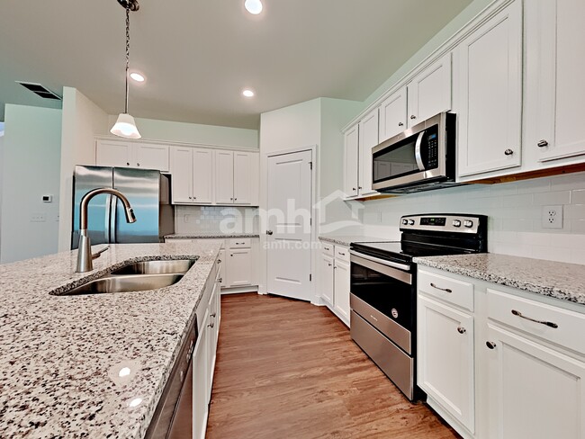 Photo - 5235 Smithbriar Dr