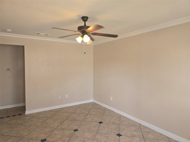 Photo - 2429 Salmon St