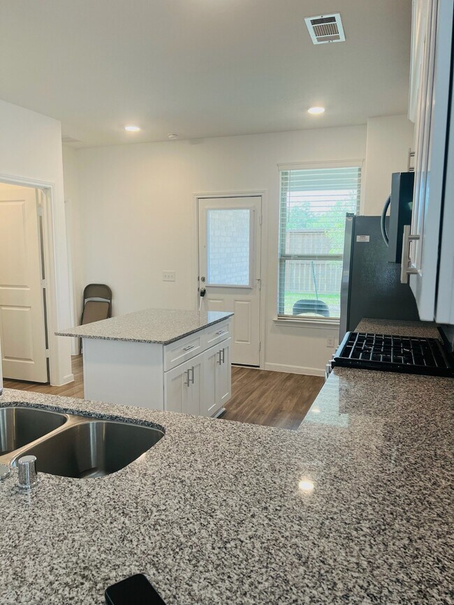 Photo - 16126 Elbridge Ct