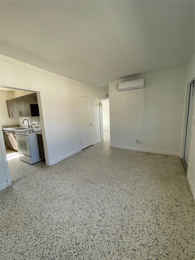 Photo - 1137 NE 111th St Unit 1135