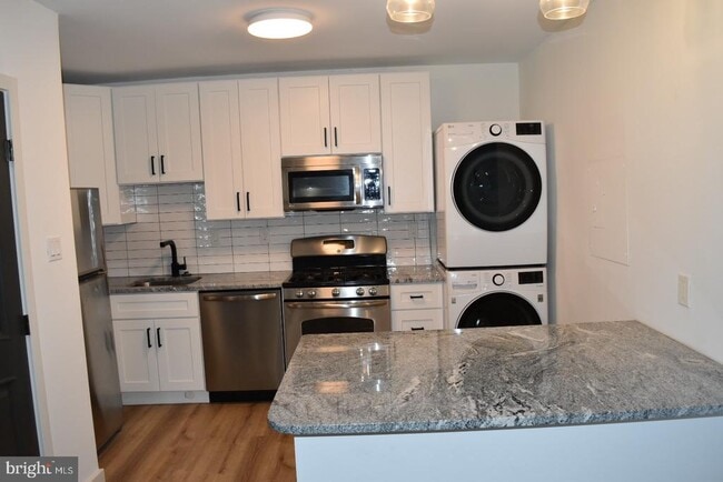 Building Photo - 3705 S George Mason Dr Unit 908S Rental