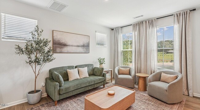 Photo - 101 Decatur Dr