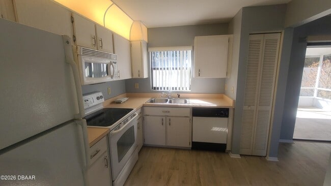 Photo - 428 Sandpiper Ct