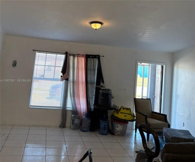 Photo - 3241 Willin St