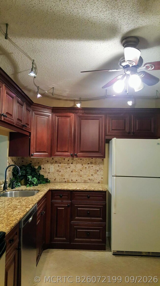 Photo - 5130 Las Verdes Cir Unit 301