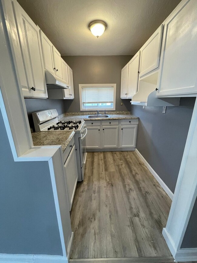 Photo - 137 Tecumseh St Unit 2