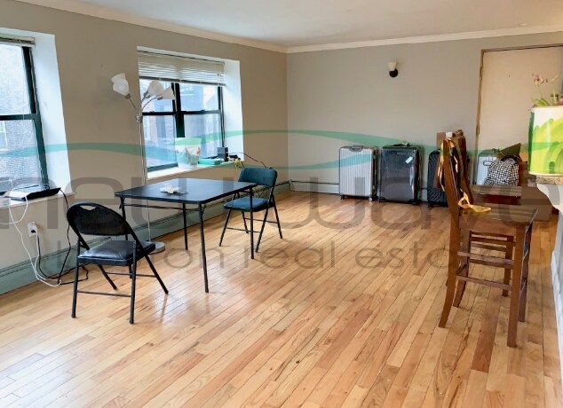 Building Photo - 985 Tremont St Unit 3