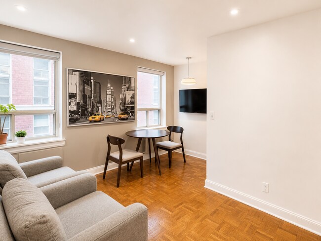 Photo - 710 Spadina Ave. Unit 601