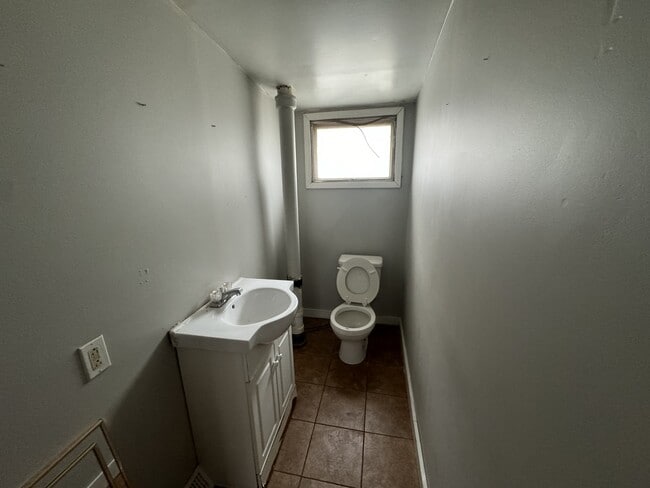 391 Roycroft Dr