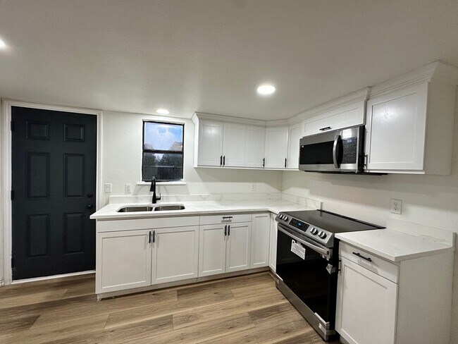 Photo - 3023 Beechwood St