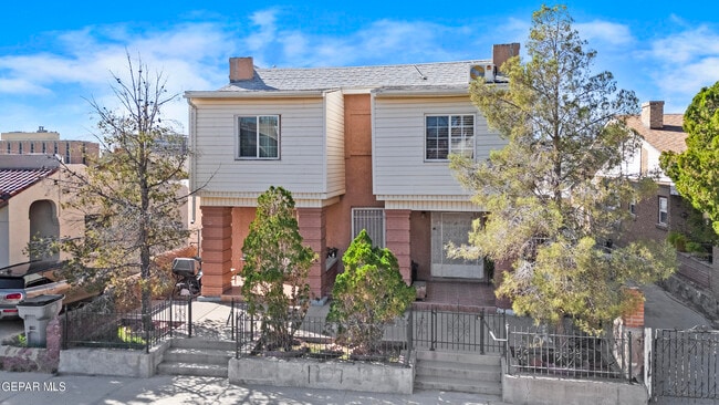 Building Photo - 1307 N Ochoa St