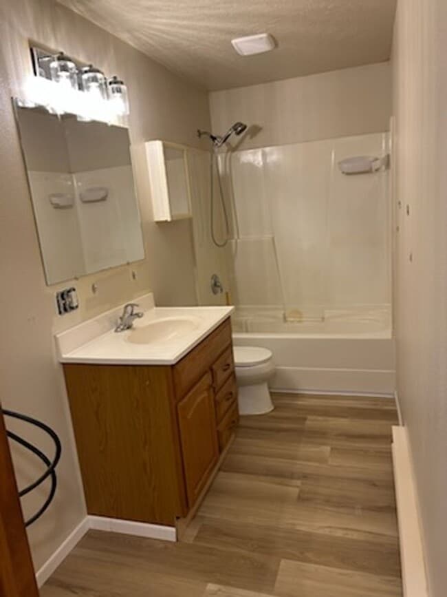 Photo - 5408/5410 Helen Ct Unit 5408 Helen Ct.