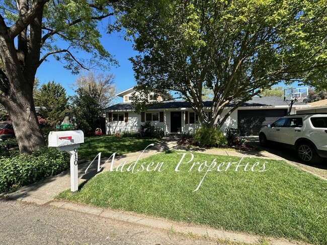 Photo - 910 Sequoyah Ave