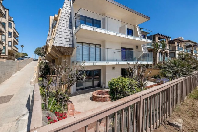 Photo - 703 Esplanade Unidad 4