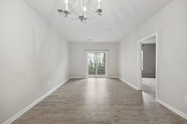 Photo - Welcome to this beautiful and bright one-b...