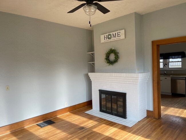 Photo - 10 S Preston St