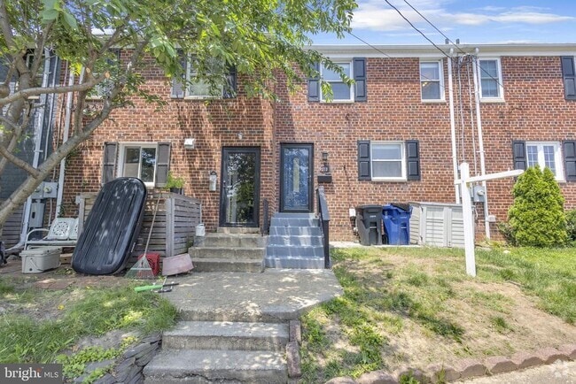 Building Photo - 46 Ancell St Rental