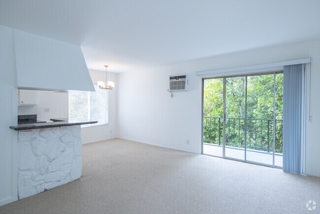 2BR, 2BA