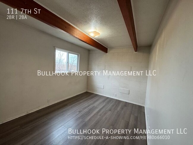 Photo - 111 7th St