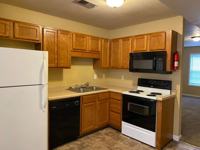 Photo - 803 Golf View Pl Unit C