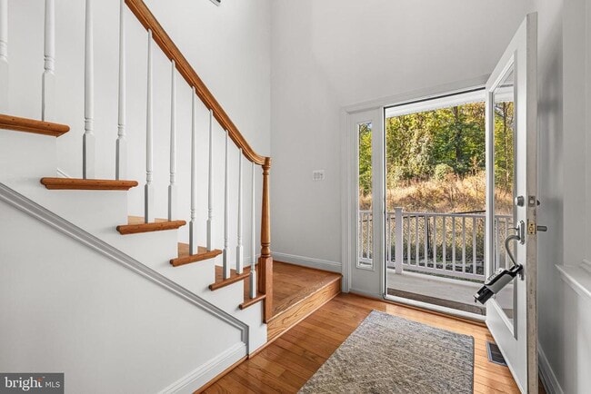 Photo - 6716 Newstead Ln