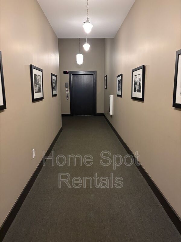 Photo - 925 Garrett St Unit #318
