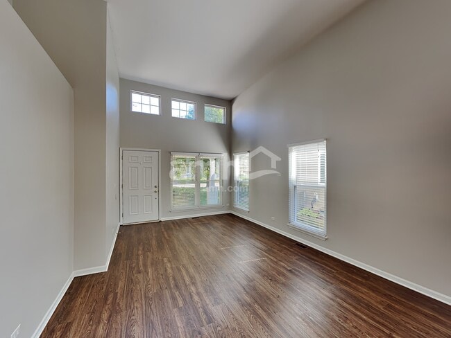 Photo - 3131 Melbourne Ln