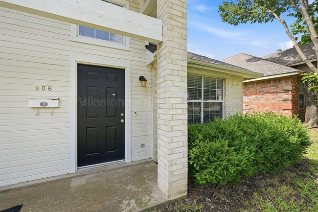 Photo - 906 W Houston St
