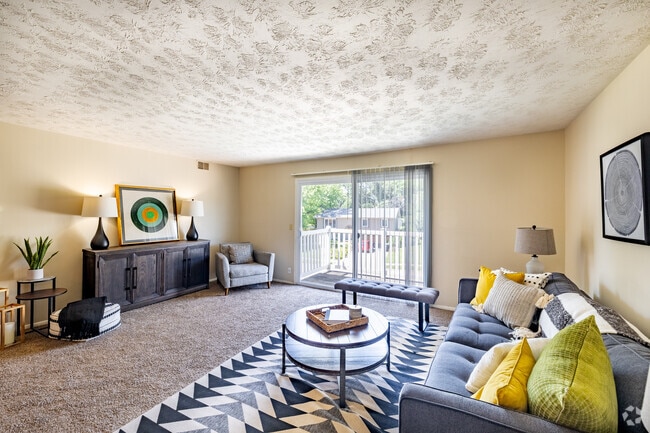 Interior Photo - Club at Highland Park