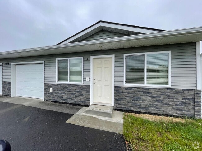 Building Photo - 1571 N Tinitun Cir Unit B Rental