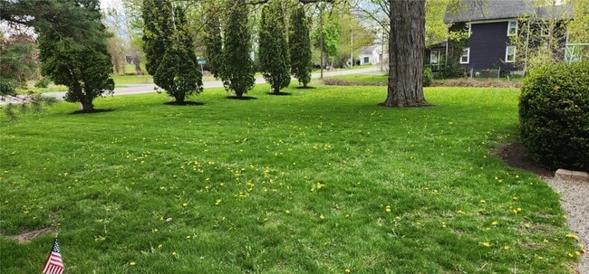 Photo - 2050 NY-245