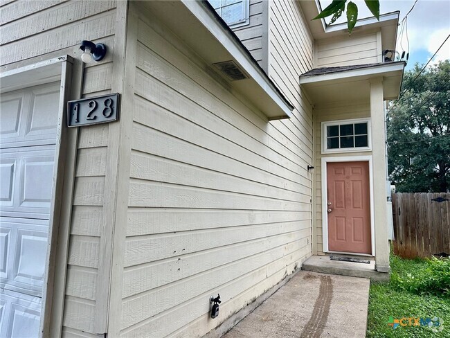 Building Photo - 128 Cedargrove Rental