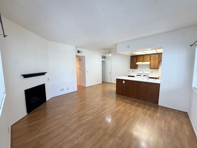 Photo - 10411 W Garden Grove Blvd Unidad 12