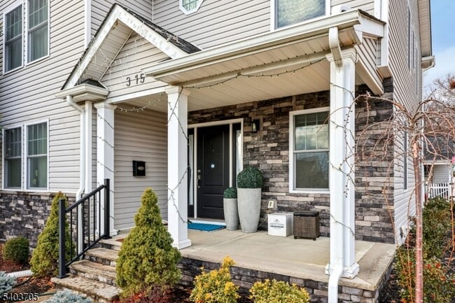 Photo - 3-11 Lyons Ave