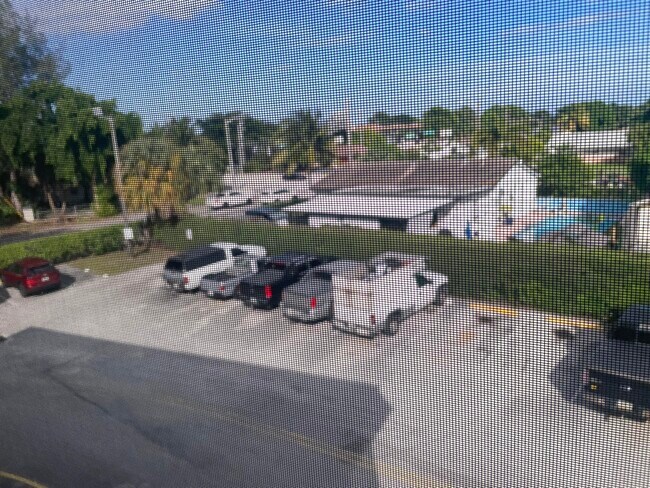 Photo - 555 Purdy Ln Unidad 301