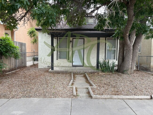 Building Photo - 1610 W 18th St