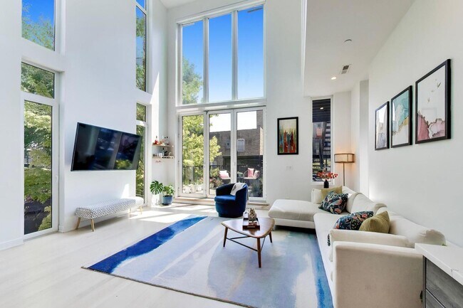 Photo - 2025 W Crystal St Unit 3