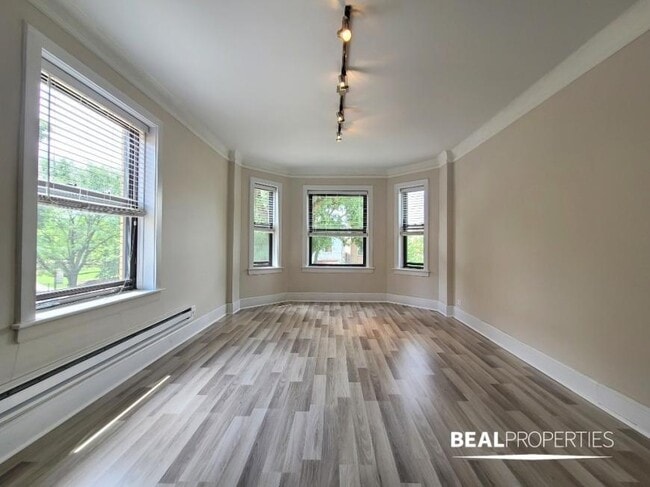 2 bedroom in CHICAGO IL 60647 - 2 bedroom in CHICAGO IL 60647 Condo Unit A2