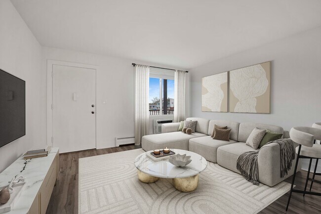 Renovated 1-Bedroom Apartments in the Heart of Glenview
