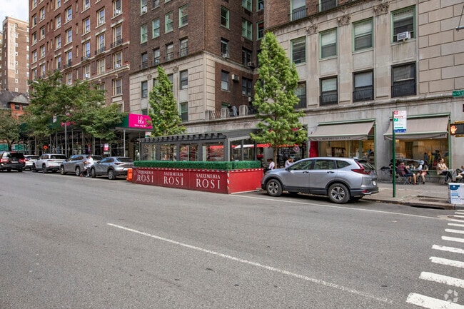 175 W 73rd St New York, NY 10023-2906 - The Verdi