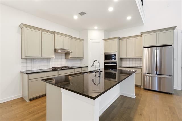 Photo - 724 Kendall Ln