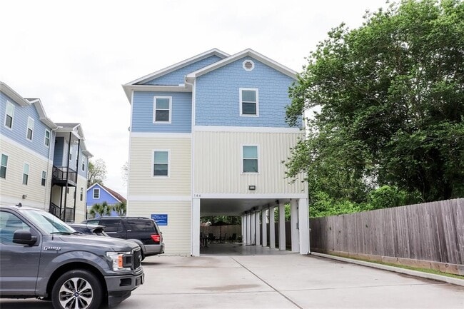 Photo - 144 W 5th St Unit B